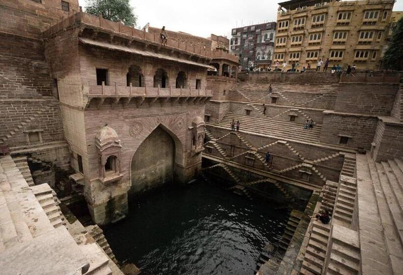 مبيت وإفطار Shangri La Heritage Haveli