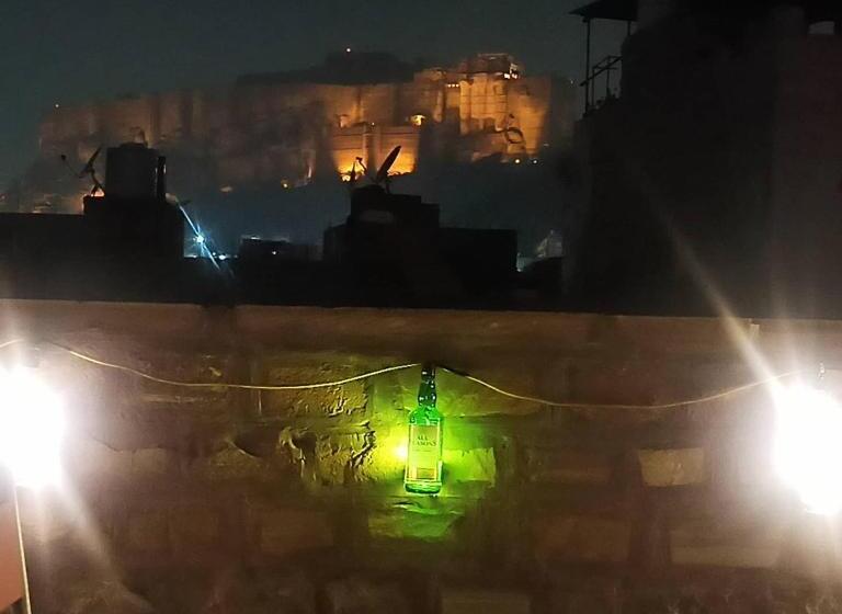 مبيت وإفطار Shangri La Heritage Haveli