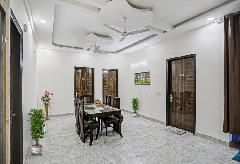 Collection O Hotel The Sunrise