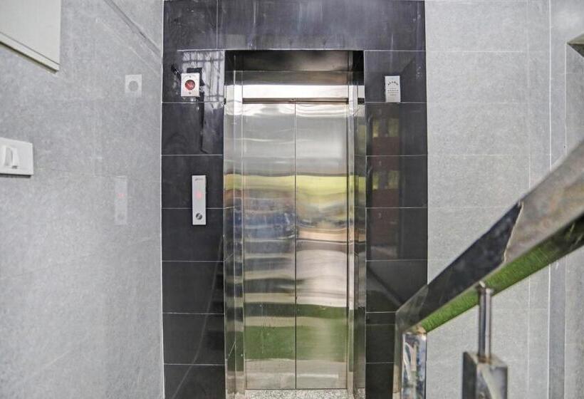 Collection O Hotel The Sunrise