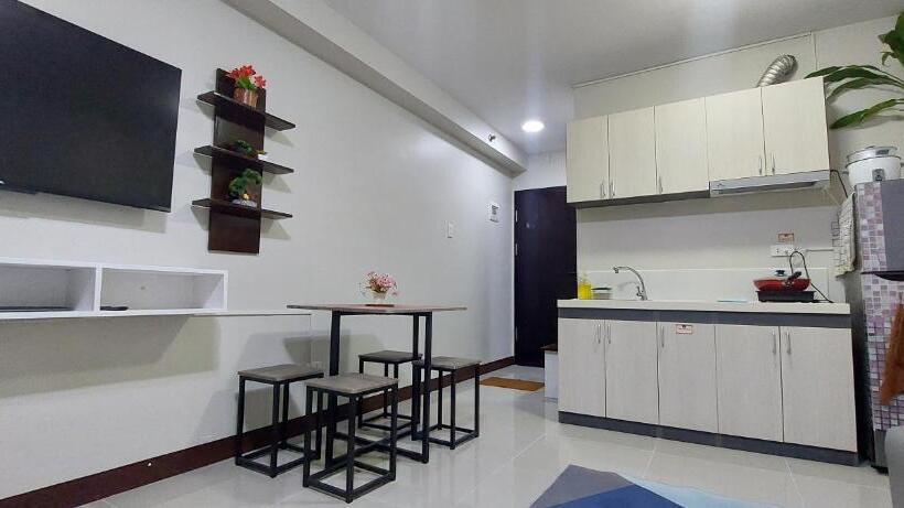 Dracarys Place 2 Condo With Balcony Unlimited Wifi Lapulapu City View