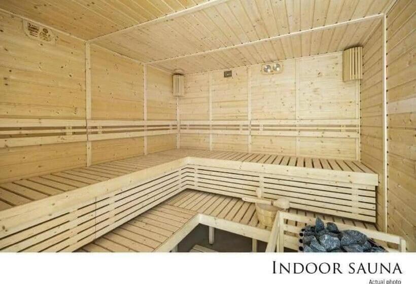 Eastwood Global Plaza Luxury Residences In 43rd Floor With City Sky View