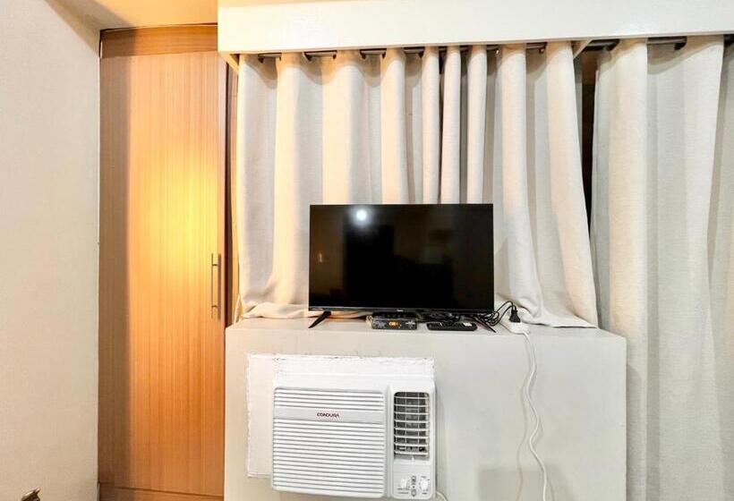 Elegant Condo Hotel Across Naia Airport Terminal 3 Newport City