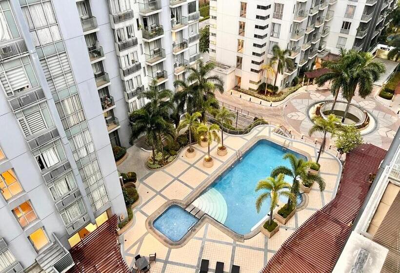 Elegant Condo Hotel Across Naia Airport Terminal 3 Newport City