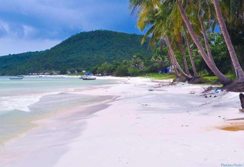 Herbs Spa & Hotel Riverside Grand World