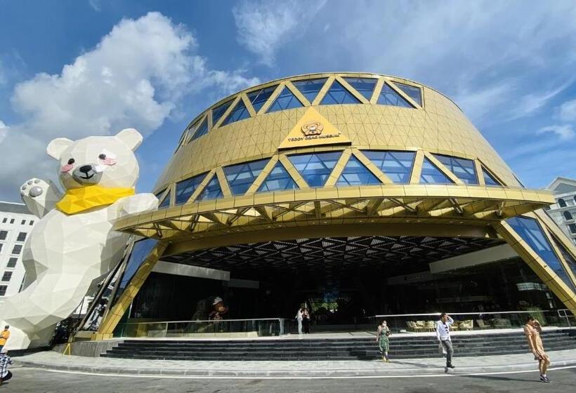 Herbs Spa & Hotel Riverside Grand World