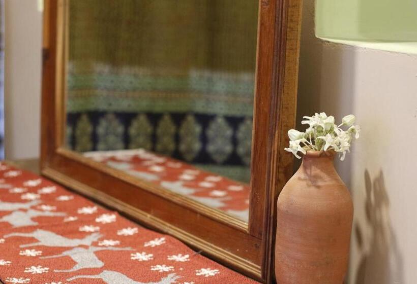 בית מלון כפרי Atulya Kanchi Camp Bandhavgarh