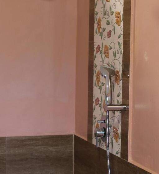 בית מלון כפרי Atulya Kanchi Camp Bandhavgarh