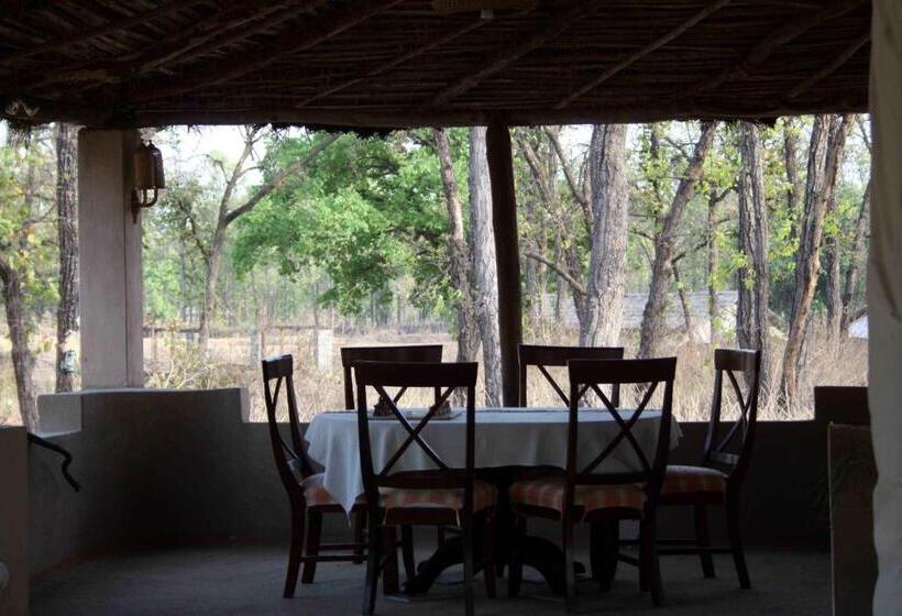 בית מלון כפרי Atulya Kanchi Camp Bandhavgarh
