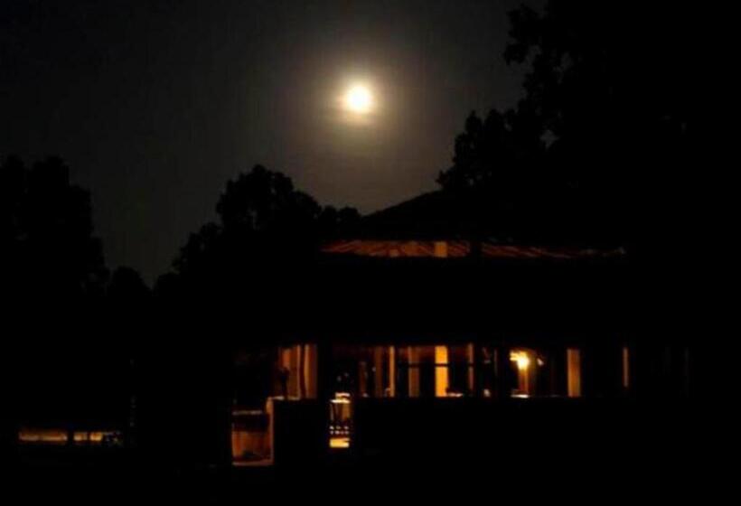 בית מלון כפרי Atulya Kanchi Camp Bandhavgarh