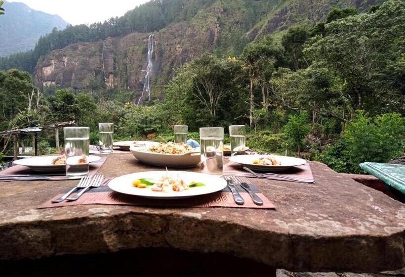 호텔 Bambarakanda Holiday Resort