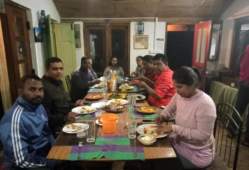 호텔 Bambarakanda Holiday Resort