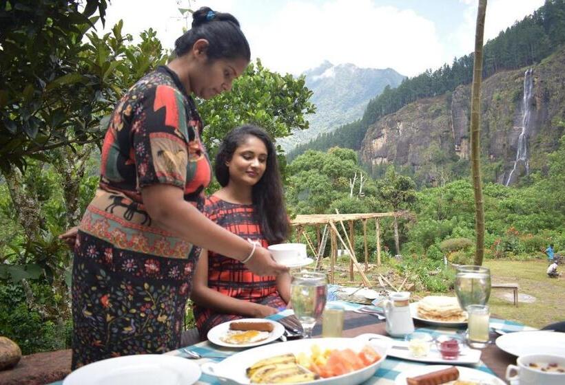 호텔 Bambarakanda Holiday Resort