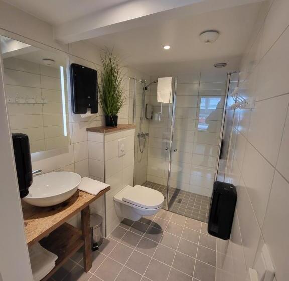 Отель Brygga Restaurant And Rooms