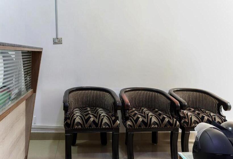 酒店 Capital O 84569 Yashaswi