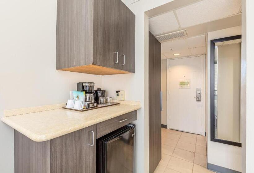 בית מלון כפרי Castle At Palms At Waikīkī