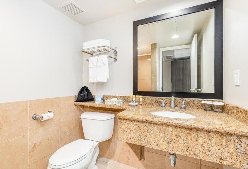 בית מלון כפרי Castle At Palms At Waikīkī