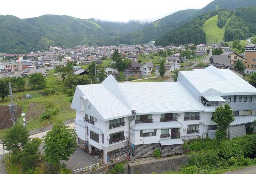 هتل Chalet Nozawa