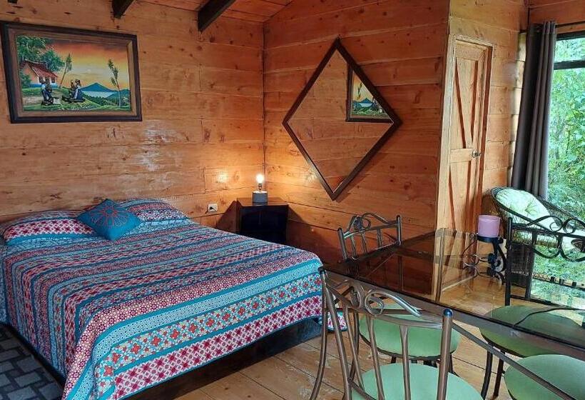 فندق El Descanso Restaurante Y