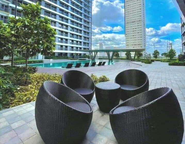 هتل Fame Residences Tower 2