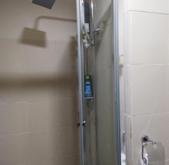 هتل Fame Residences Tower 2