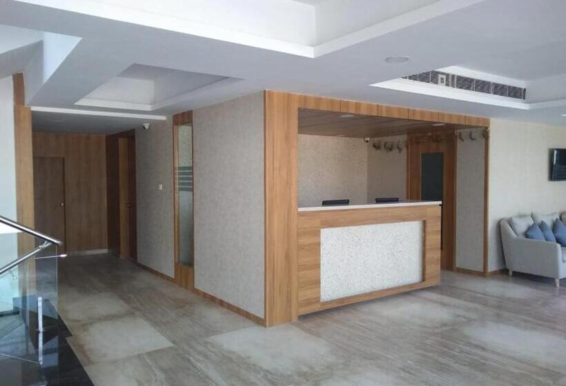 בית מלון כפרי Golden Shine