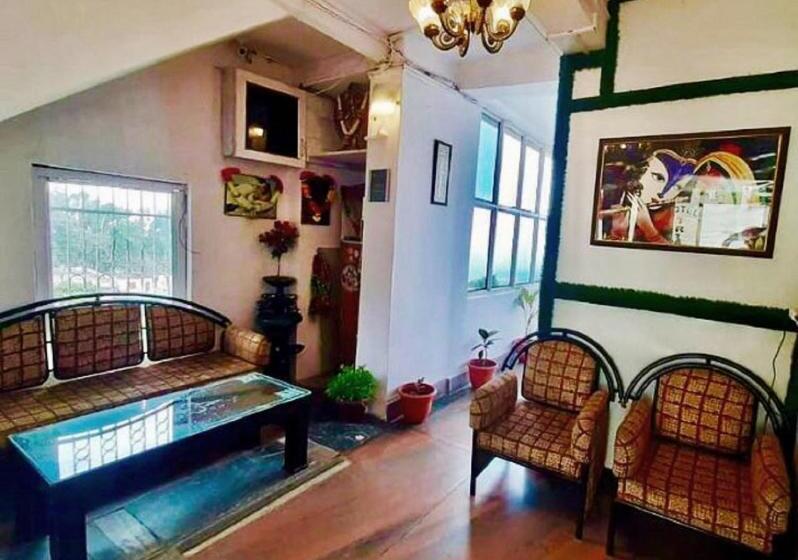 酒店 Grg Tribhuwan Ranikhet