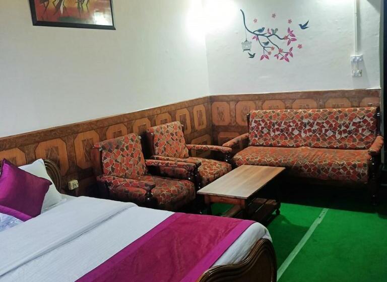 酒店 Grg Tribhuwan Ranikhet