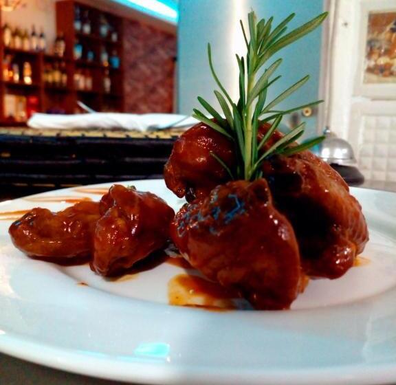 هتل Kabale Safari Club