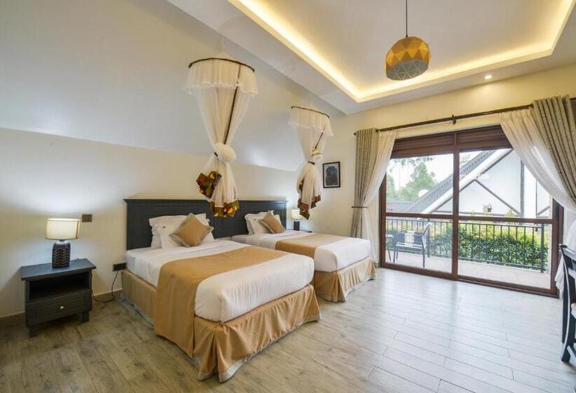 هتل Kabale Safari Club