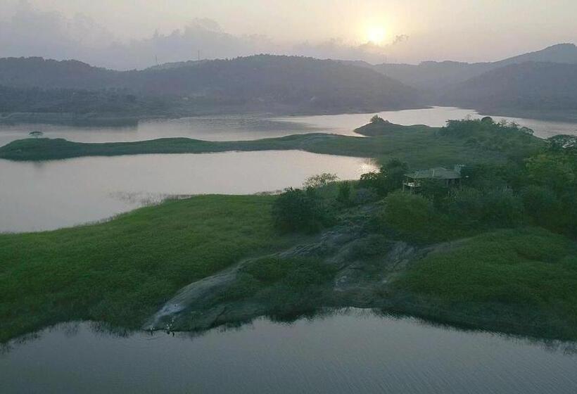 Отель Kings Green Castle Kandy