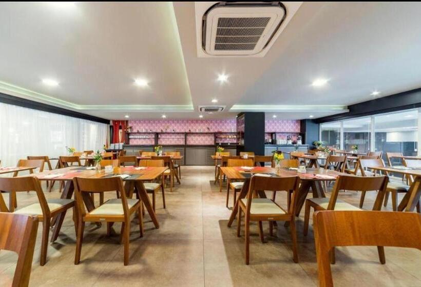 Отель Laghetto Stilo Borges