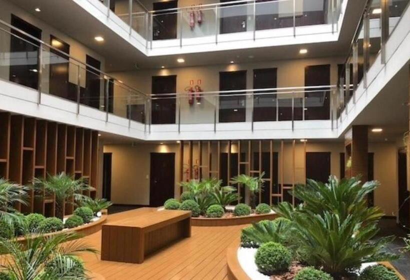 Отель Laghetto Stilo Borges