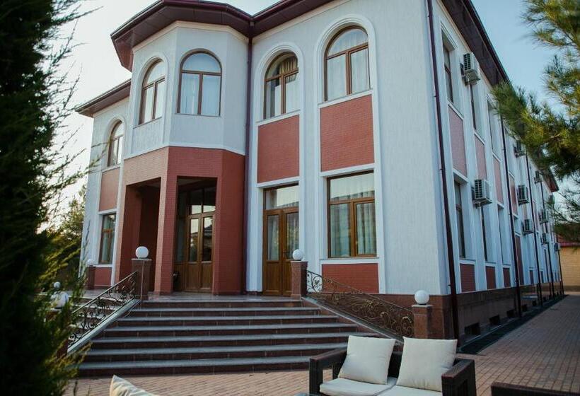 فندق Majestic Palace