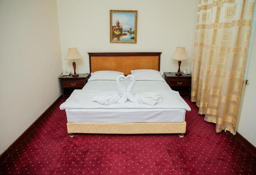 فندق Majestic Palace