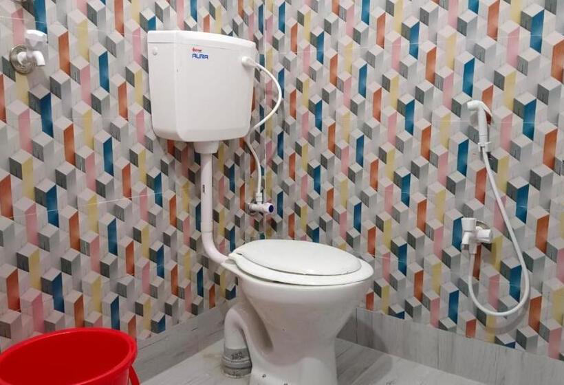 בית מלון כפרי Mayapur Yatri Nivas