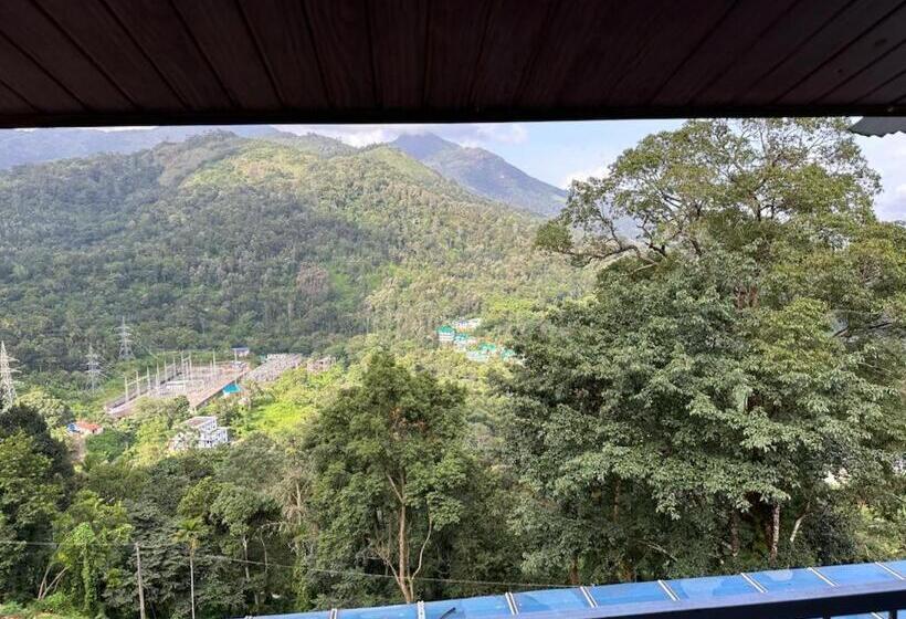 Memmsta Hotels   Munnar