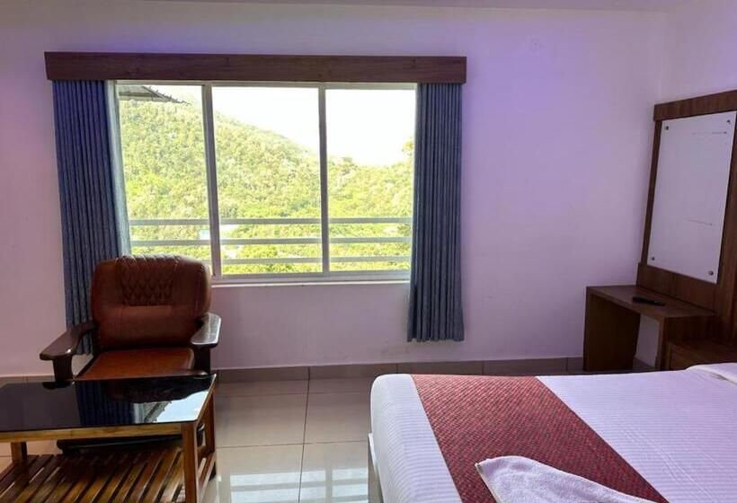 Memmsta Hotels   Munnar