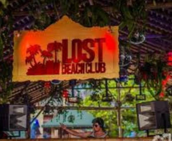 هتل Monatañita Hugos Place