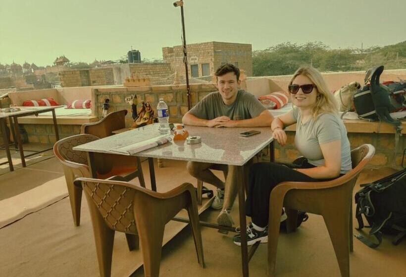 ホテル Moscow Haveli & Desert Safari