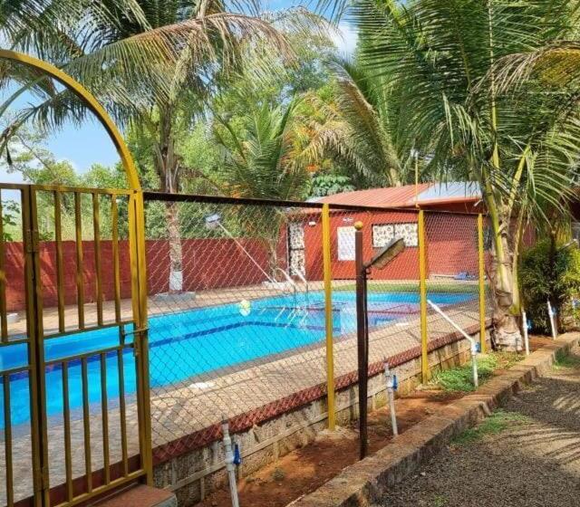 בית מלון כפרי Ns Brothers Farm & Resort