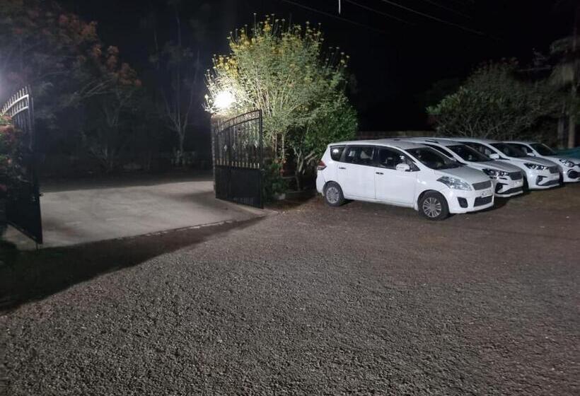 בית מלון כפרי Ns Brothers Farm & Resort