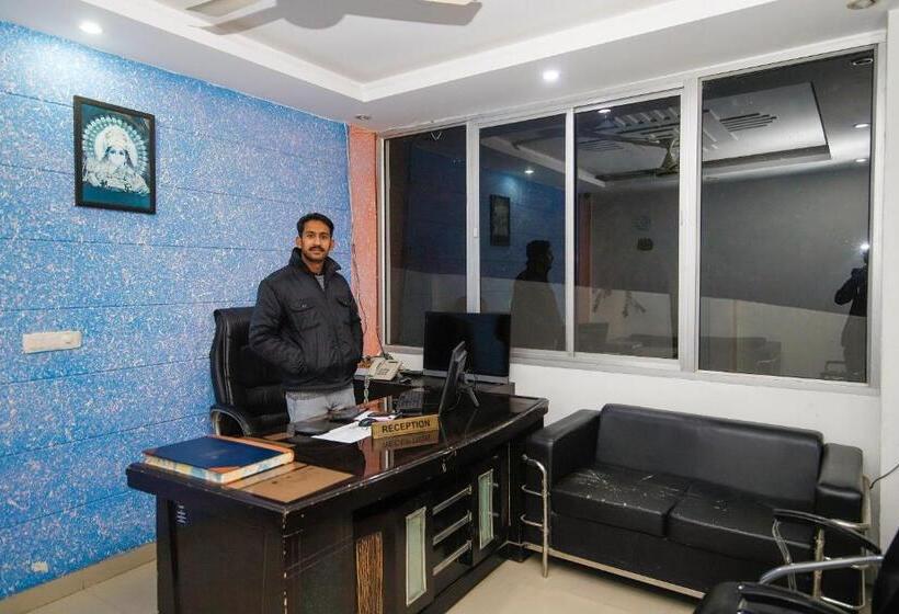 فندق Oyo 10154 47 Hill