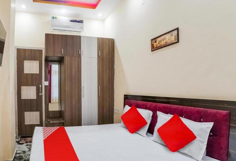 فندق Oyo 81181 Mann