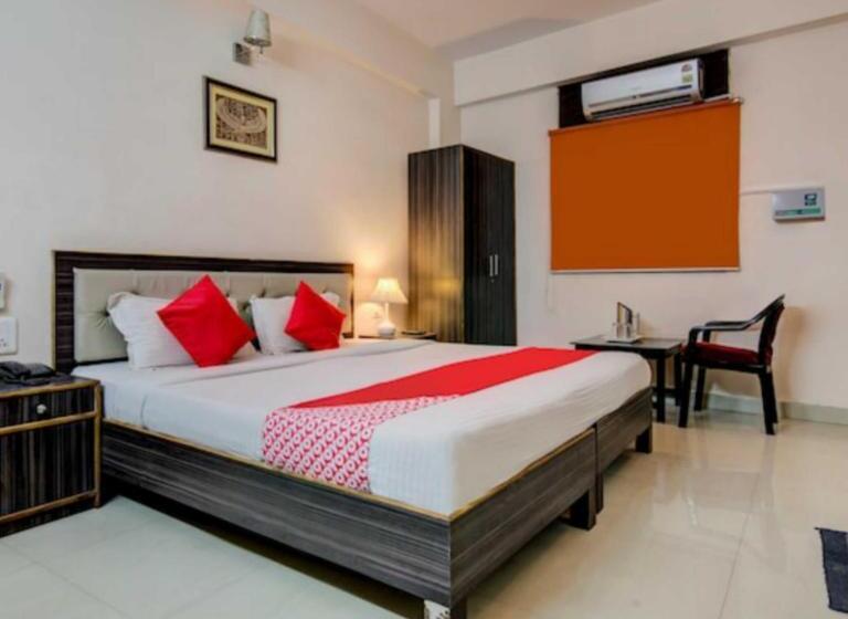 Отель Oyo 81334 Star Inn