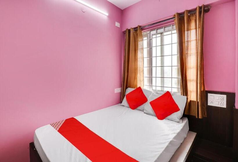 호텔 Oyo Flagship Gayathri Lodging & Boarding