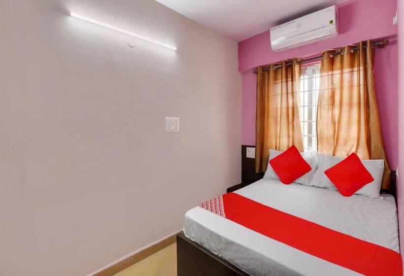 호텔 Oyo Flagship Gayathri Lodging & Boarding