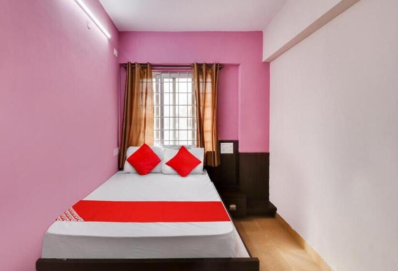 호텔 Oyo Flagship Gayathri Lodging & Boarding