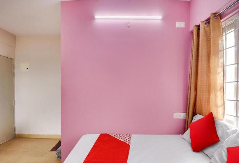 호텔 Oyo Flagship Gayathri Lodging & Boarding