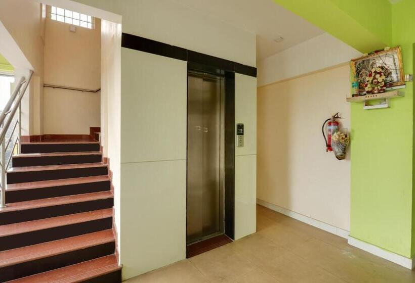 호텔 Oyo Flagship Gayathri Lodging & Boarding